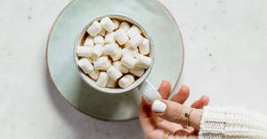 Ταπετσαρία Χέρι με Μίνι Marshmallows — Χειμώνας Ταπετσαρία